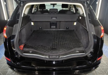 Ford Mondeo V Kombi 2.0 TDCi 150KM 2019 Ford Mondeo Automat _ 2.0 diesel _ Bardzo bogata wersja wyposazenia _ 2.0, zdjęcie 8