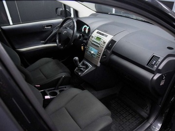 Toyota Corolla Verso E120 1.8 VVT-i 130KM 2007 Toyota Corolla Verso 1.8 benzyna 7 miejsc Klimatronic 1.8 Benzyna 129KM, zdjęcie 5