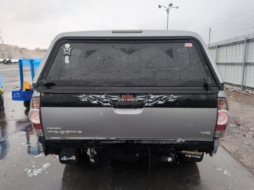 Toyota Tacoma II 4.0 239KM 2014 Toyota Tacoma 4.0 benzyna 4x4, zabudowa paki 4.0 Benzyna 239KM, zdjęcie 4