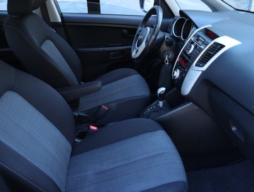 Kia Venga Mikrovan 1.6 DOHC CVVT 125KM 2012 Kia Venga 1.6 CVVT, Automat, Klima, Klimatronic, zdjęcie 8