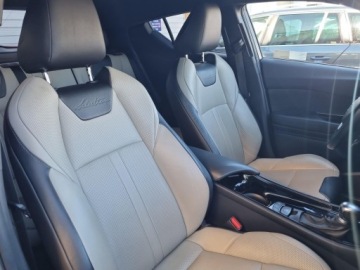 Toyota C-HR I Crossover 1.8 Hybrid 122KM 2018 Toyota C-HR 1.8 Hybrid Selection C-HR HSD SELECTIO, zdjęcie 9