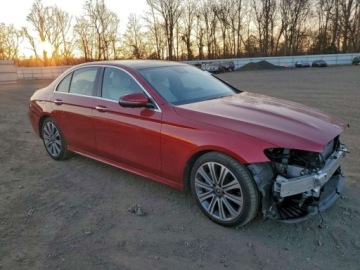 Mercedes Klasa E W214 2023 Mercedes-Benz Klasa E 350 4Matic 2023 2.0 Benzyna 255KM, zdjęcie 4