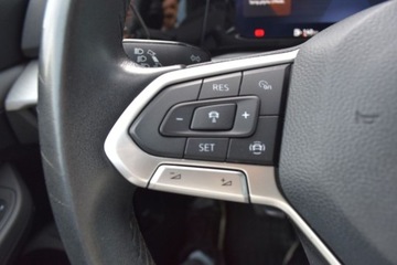 Volkswagen Golf VIII Variant 1.5 TSI 130KM 2022 Volkswagen Golf SalonPL TSI 130KM Variant Life ACC LaneAssist Czujniki ALA, zdjęcie 13