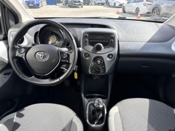 Toyota Aygo II Hatchback 3d Facelifting 1.0 VVT-i 72KM 2021 Toyota Aygo 1.0 VVT-i X-play II (2014-) 1.0 VVT-i, zdjęcie 8