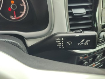 Volkswagen Beetle Hatchback 3d 1.6 TDI 105KM 2015 Volkswagen Beetle bezwypadkowy wyposażen, zdjęcie 17