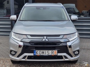 Mitsubishi Outlander III 2019 Mitsubishi Outlander PHEV 224KM 2019r 14TysKm 13.8kWh 4WD Plug-in Stan ide, zdjęcie 7