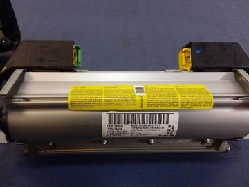 VW TOUAREG И ПОДУШКИ НА ПРИБОРНОЙ ПАНЕЛИ