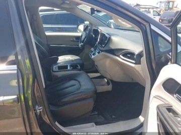 Chrysler Pacifica II 2022 Chrysler Pacifica Touring L 2022 3.6l 3.6 Benzyna 287KM, zdjęcie 10