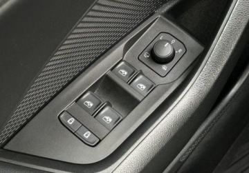 Skoda Octavia IV Liftback 1.5 TSI EVO 150KM 2024 Skoda Octavia Selection komplet opon, Podgrzewane fotele, Kamera cofania,, zdjęcie 20