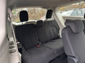Chrysler Pacifica II 3.6 V6 291KM 2018 Chrysler Pacifica 3.6 benzyna/Automat/8 miejsc/Fak, zdjęcie 21