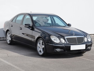 Mercedes Klasa E W211 Sedan W211 1.8 (200 Kompressor) 184KM 2007 Mercedes E E 200 Kompressor, GAZ, Automat, Skóra, zdjęcie 3