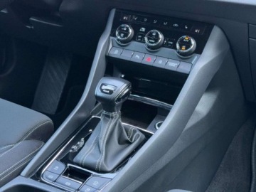 Skoda Karoq Crossover Facelifting 2.0 TDI SCR 150KM 2022 Skoda Karoq LED Matrix ACC Grzane fotele i szyba przednia Kamera AC 3-stre, zdjęcie 14