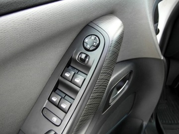 Citroen C4 Picasso II Picasso 2.0 BlueHDi 150KM 2015 Citroen C4 Picasso Nawigacja Klimatronik Kamera 2.0 HDI 150km 2.0 Diesel, zdjęcie 25