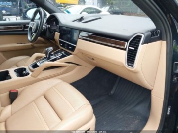Porsche Cayenne III 2019 Porsche Cayenne 2019 PORSCHE CAYENNE 3.0 Benzyna 335KM, zdjęcie 5