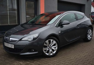Opel Astra J Hatchback 5d 1.7 CDTI ECOTEC 110KM 2012 Opel Astra Opel Astra 1.7 CDTI DPF Cosmo 1.7 Diesel 110KM