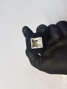 РОЗЕТКА USB-ПОРТА KIA STONIC 96125-D4000