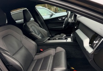 Volvo XC60 II 2023 Volvo XC 60 B4 FullLed El.Klapa Fotele Pamieci Skora Kamera Blis Harmann G, zdjęcie 5