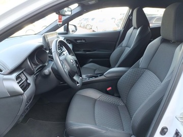 Toyota C-HR I Crossover Facelifting 2.0 Hybrid Dynamic Force 184KM 2023 Toyota C-HR 2.0 Hybrid Style 2.0 Hybrid 184KM Styl, zdjęcie 16