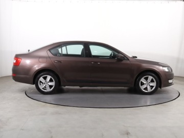 Skoda Octavia III Liftback 2.0 TDI 150KM 2016 Skoda Octavia 2.0 TDI, Salon Polska, VAT 23%, zdjęcie 5