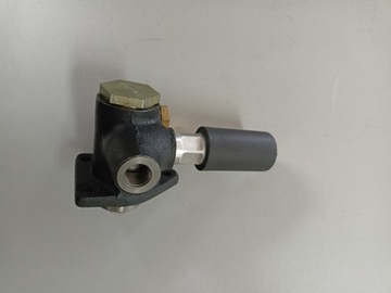 ТОПЛИВНЫЙ НАСОС CLAAS - MERCEDES OM360 0440003177