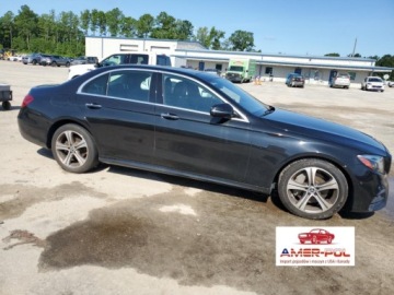 Mercedes Klasa E W213 2020 Mercedes-Benz Klasa E 2020 MERCEDES-BENZ E 350 4MATIC 2.0 Benzyna 255KM, zdjęcie 3