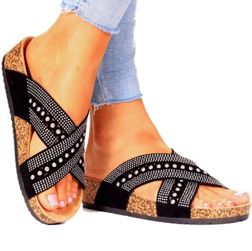 KLAPKI DAMSKIE NA PŁASKIEJ PODESZWIE PROFILOWANE