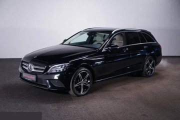 Mercedes Klasa C W205 Kombi Facelifting HYBRYDA 2.0 300 e 320KM 2020 Mercedes-Benz Klasa C 300 e T 9G-TRONIC Avantgarde 320KM 2020r, zdjęcie 1
