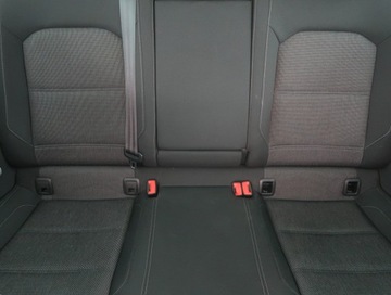 Volkswagen Passat B8 Variant 1.8 TSI BlueMotion Technology 180KM 2017 VW Passat 1.8 TSI, Automat, Navi, Klima, zdjęcie 9