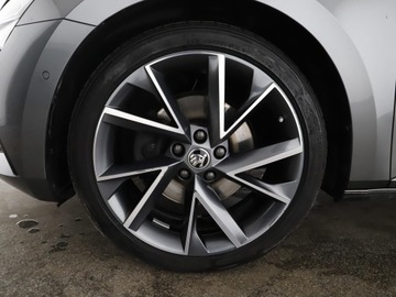 Skoda Superb III Kombi Facelifting 2.0 TDI SCR 200KM 2023 Skoda Superb Sportline ! Podgrzewane Fotele ! Temp, zdjęcie 11