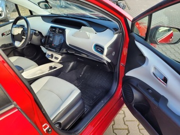 Toyota Prius IV 2016 Toyota Prius HYBRID skóry xenon Navi 110 tys km, zdjęcie 12