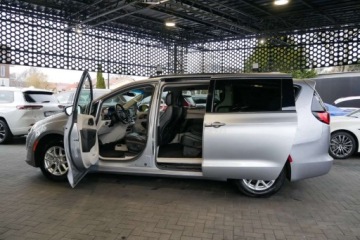 Chrysler Pacifica II 2020 Chrysler Pacifica Touring L 3.6L Pentastar V6 287KM StowN Go S Kamera 7os, zdjęcie 5