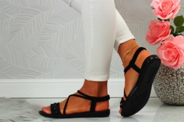 ЧЕРНЫЕ СПОРТИВНЫЕ САНДАЛИИ ЖЕНСКИЕ ЧЕРНЫЕ ЧЕРНЫЕ САНДАЛИИ НА ПЛОСКОЙ ПЛОСКОЙ ПЛОСКОЙ ПЛОСКОСТИ