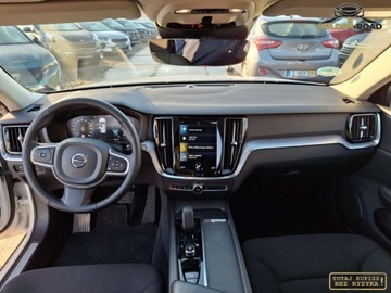 Volvo V60 II  2022 Volvo V60 2,0 B3 mild hybrid 163KM panorama navi elektryka led hak alu opl, zdjęcie 11
