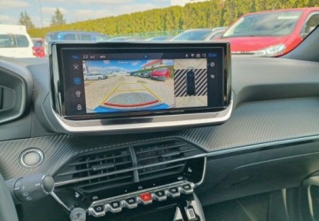 Peugeot 2008 II SUV Facelifting 1.2 PureTech 130KM 2024 Peugeot 2008 PureTech 130 Allure SS EAT8 SalonPL FVat 2024 Maly Przebieg, zdjęcie 20