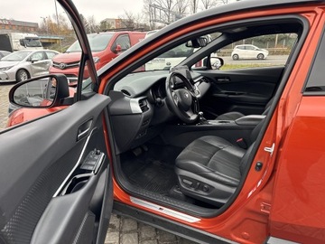 Toyota C-HR I Crossover Facelifting 2.0 Hybrid Dynamic Force 184KM 2021 Toyota C-HR 2.0 Hybrid GR Sport, zdjęcie 26