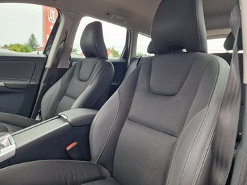 Volvo XC60 I SUV Facelifting 2.0 D4 DRIVE-E 181KM 2014 Volvo XC 60 D4 Momentum Automat Ledy, zdjęcie 17