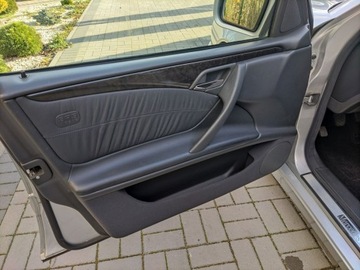 Mercedes Klasa E W210 Sedan 2.6 170KM 2001 Mercedes E 240 170KM Avantgarde Xenony Skóra, zdjęcie 9