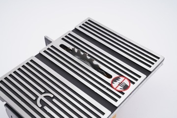 Небольшой настольный станок для резки