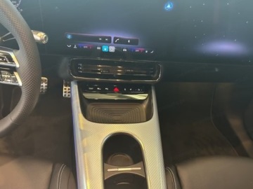 Mercedes CLA C118/X118 2025 MERCEDES-BENZ CLA 200 AMG Line Sedan 1.5 (163KM) 2025, zdjęcie 6