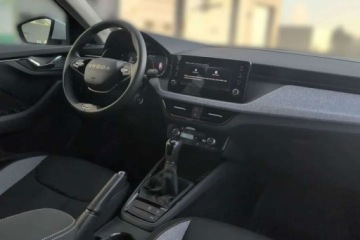 Skoda Scala Hatchback Facelifting 1.0 TSI 115KM 2026 Skoda Scala Podgrzewane fotele CarPlay Dowolna konfiguracja Benzyna, zdjęcie 15