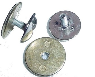 ĆWIEKI, PUKLE, OZDOBY, GUZY 25szt. 14mm na śrubkę