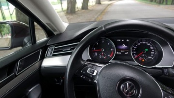 Volkswagen Passat B8 Variant 2.0 TDI 150KM 2015 .. 3 strefowy klimatronik .. Lampy Full Led .. Grzane Fotele PRZÓD i Tył, zdjęcie 15