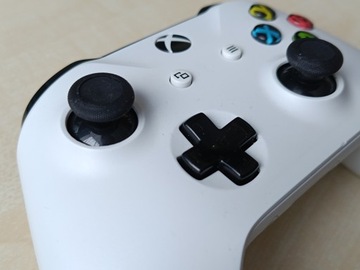 БЕСПРОВОДНОЙ КОНТРОЛЛЕР MICROSOFT XBOX ONE S 1708 ОРИГИНАЛЬНЫЙ БЕЛЫЙ МАГАЗИН ДЛЯ ПК