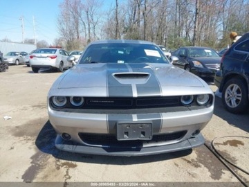 Dodge Challenger III 2015 Dodge Challenger 2015 Dodge Challenger 2dr Cpe SRT 392 6.4 Benzyna 485KM, zdjęcie 7