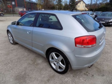 Audi A3 8P Hatchback 3d 2.0 FSI 150KM 2004 Audi A3 3-drzwiowe BIALOLEKA 2.0 Benzyna (150 KM) AUTOMAT, 2004r. KOMIS, zdjęcie 3