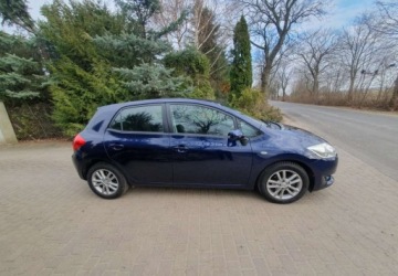 Toyota Auris I Hatchback 3d Facelifting 1.33 Dual VVT-i 101KM 2009 Toyota Auris Toyota Auris 1.33 VVT-i Life 1.3 Benzyna 101KM, zdjęcie 2