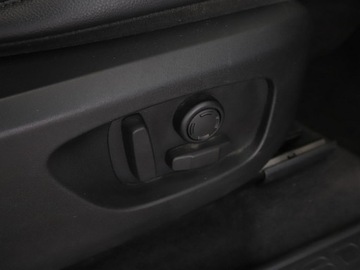 Land Rover Discovery Sport SUV 2.0 TD4 150KM 2016 Land Rover Discovery Sport 2.0 Td4 Automat HSE, zdjęcie 34