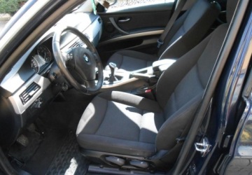 BMW Seria 3 E90-91-92-93 Coupe E92 325d 197KM 2008 BMW Seria 3 BMW SERIA 3 IV (E90E91E92E93) BMW SERIA 3 330 3.0 Diesel, zdjęcie 9