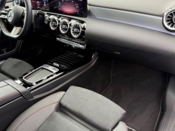 Mercedes Klasa A W177/V177 Hatchback Facelifting 2.0 220 190KM 2025 A Klasa 220 4-Matic AMG Line 2.0 (190KM) 2025, zdjęcie 14