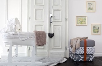 Корзина Shnuggle White Моисей с навесом и матрасом